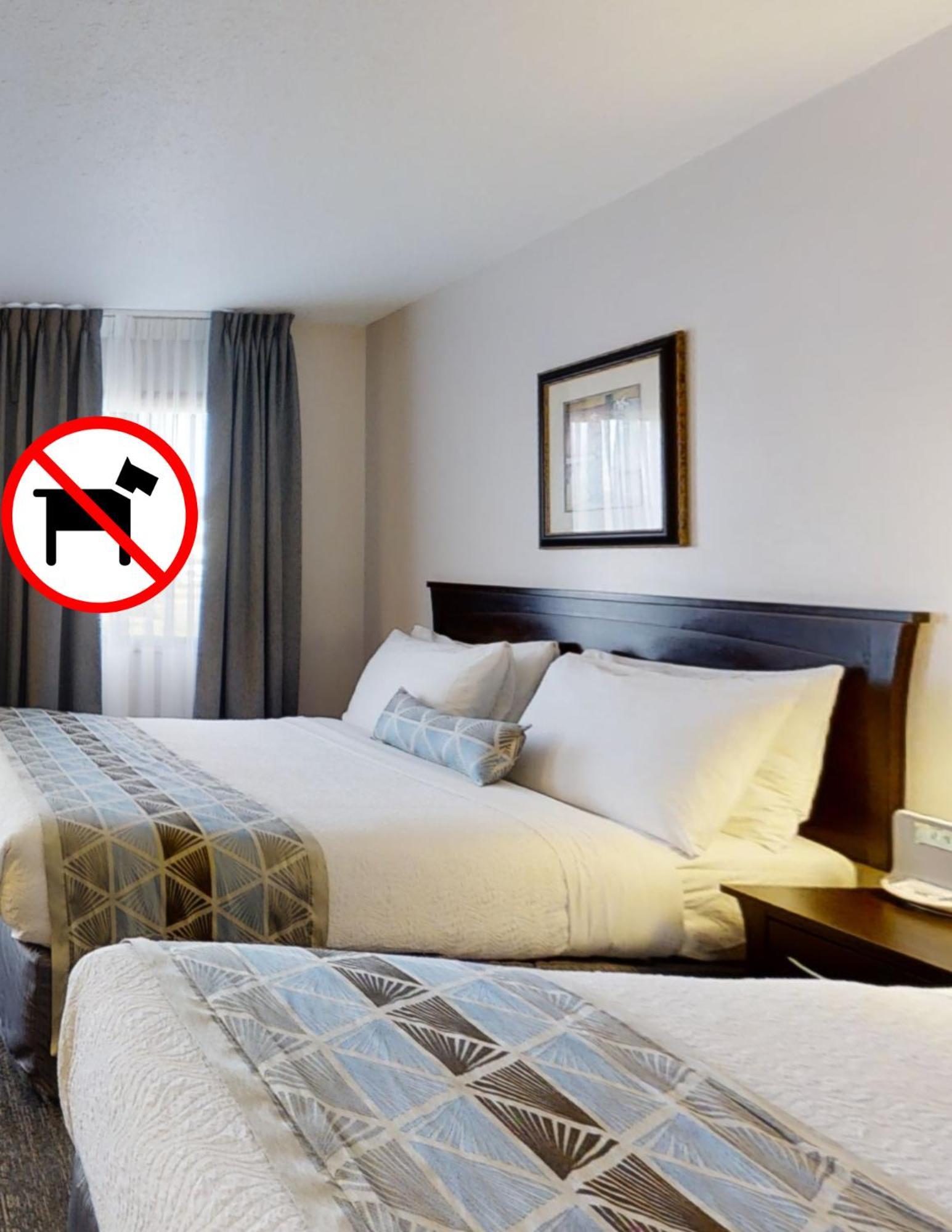Dilworth Inn Kelowna Dış mekan fotoğraf