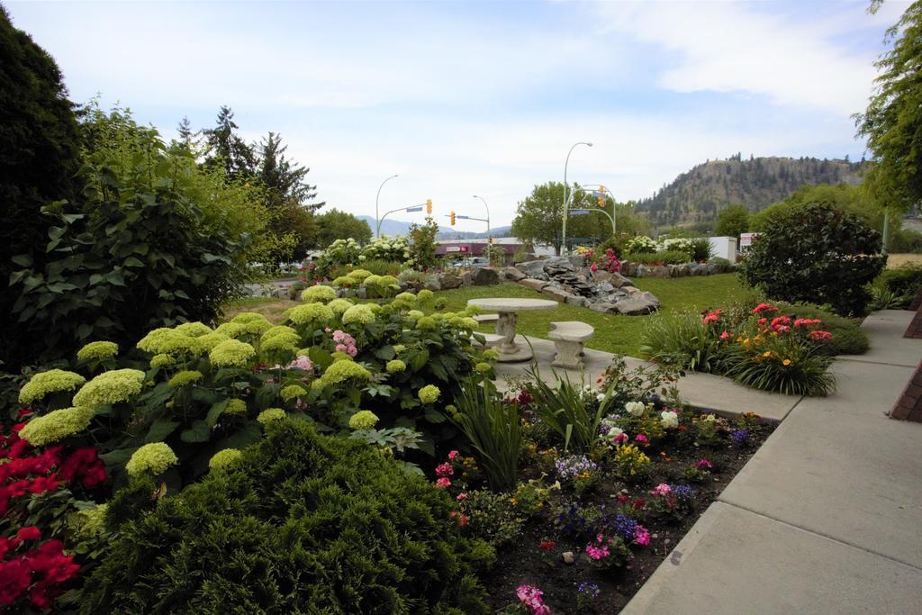 Dilworth Inn Kelowna Dış mekan fotoğraf