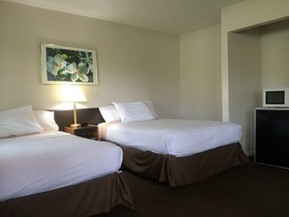 Dilworth Inn Kelowna Dış mekan fotoğraf