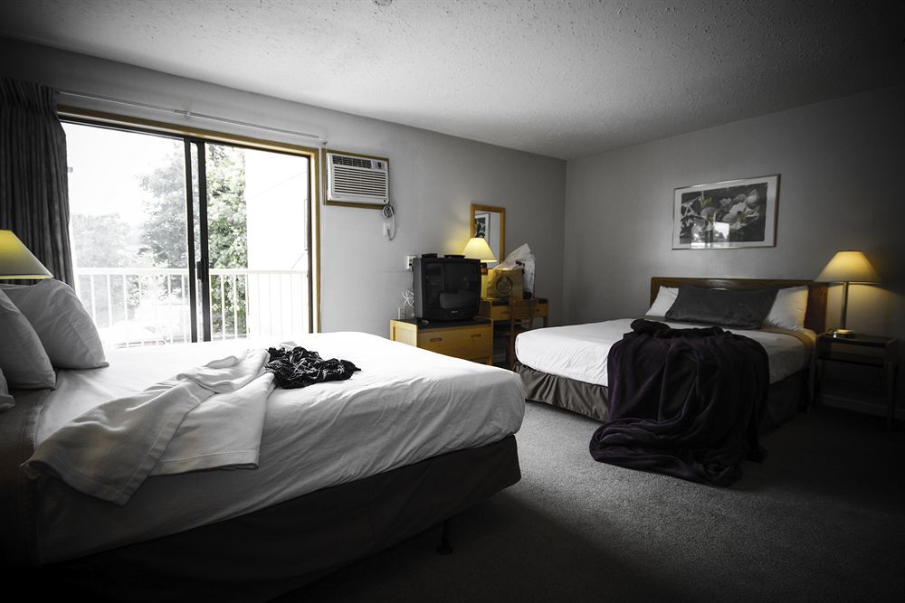 Dilworth Inn Kelowna Dış mekan fotoğraf