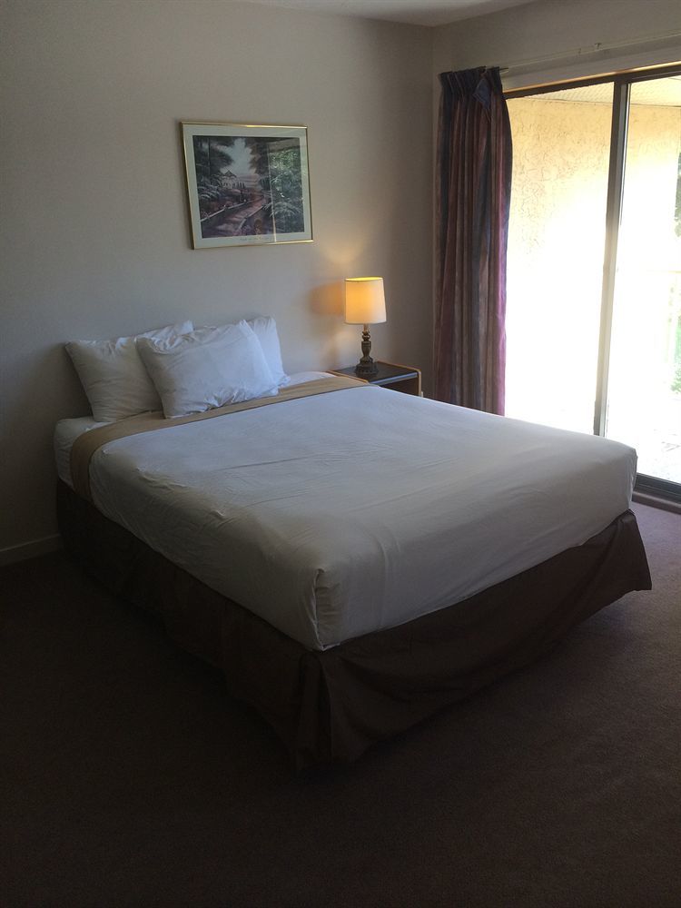 Dilworth Inn Kelowna Dış mekan fotoğraf